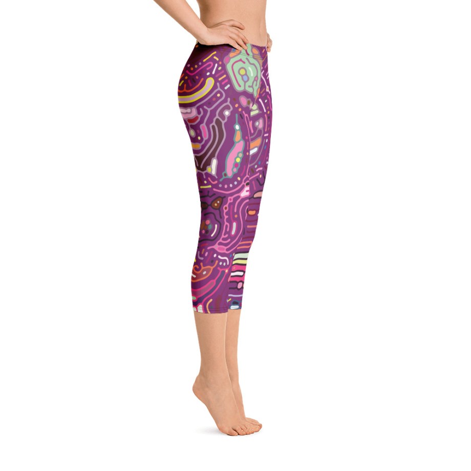 all-over-print-capri-leggings-white-right-61fc99646115f.jpg